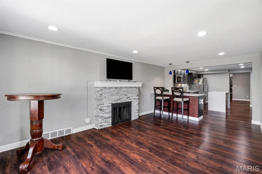 Homes for sale in St. Louis, MO | 831 Diversey Dr, St. Louis, MO 63126 | MLS# MIS25023483