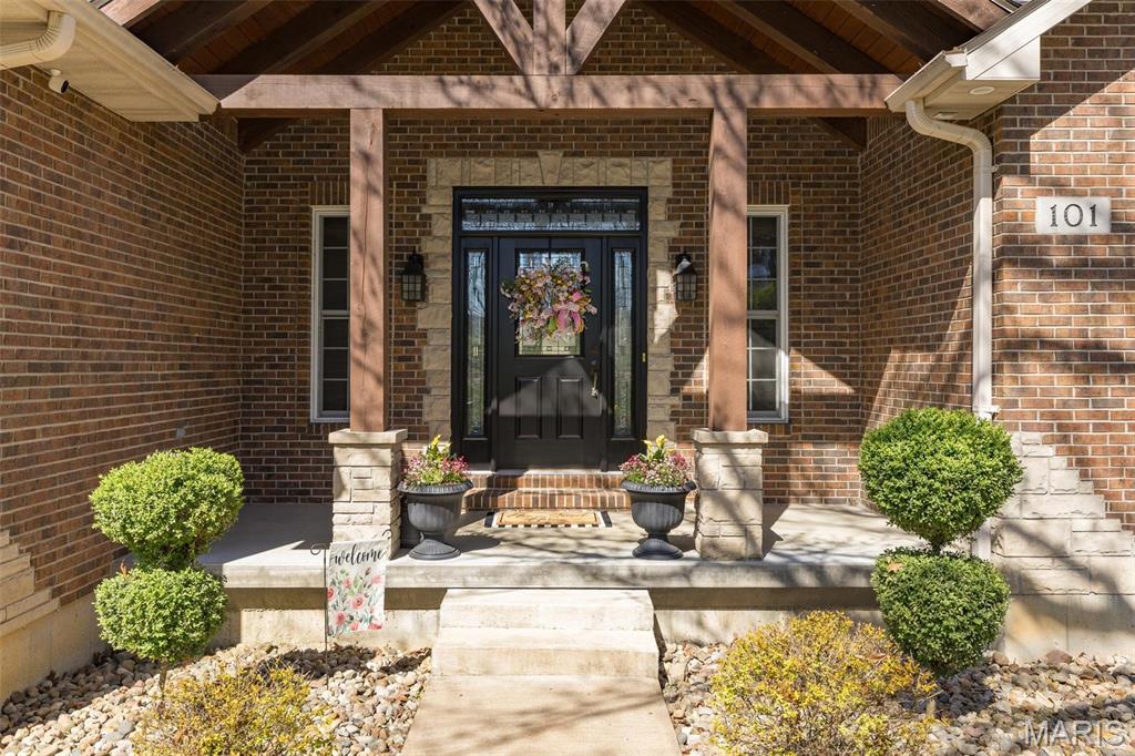 Homes for sale in Festus, MO | 101 Brighton Pl, Festus, MO 63028 | MLS# MIS25023755