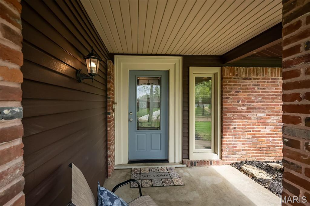 Homes for sale in Ballwin, MO | 11 Steeple Hill Ln, Ballwin, MO 63011 | MLS# MIS25024091