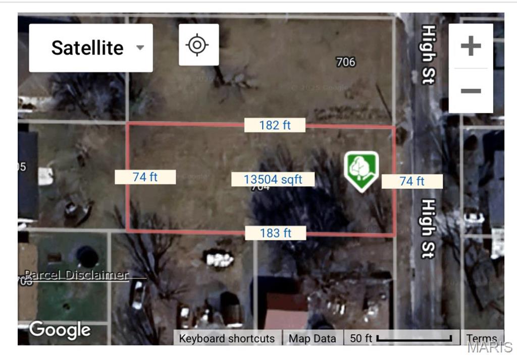 Homes for sale in Jerseyville, IL | 704 High Street, Jerseyville, IL 62052 | MLS# MIS25024568