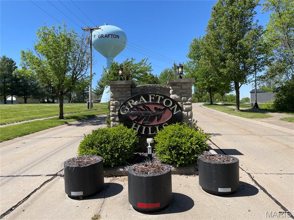 Homes for sale in Grafton, IL | 110 Lot #110 Grafton Hills Dr Dr, Grafton, IL 62037 | MLS# MIS25024601