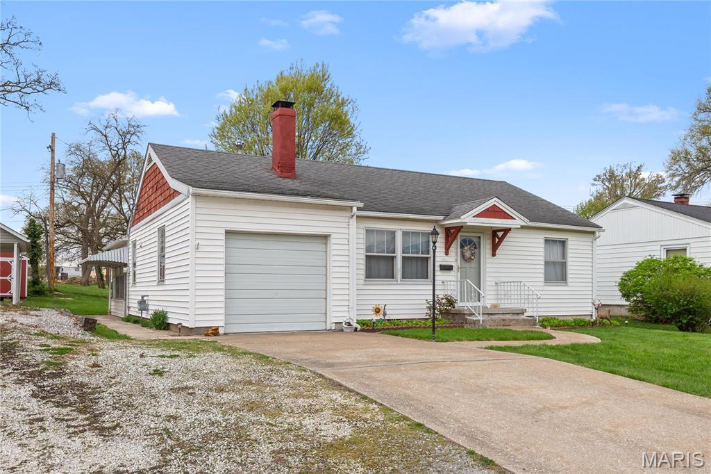 Homes for sale in Jerseyville, IL | 202 Snedeker St, Jerseyville, IL 62052 | MLS# MIS25024661