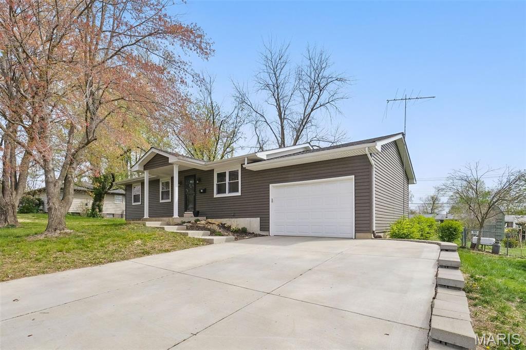 Homes for sale in Troy, MO | 214 Kuhne Blvd, Troy, MO 63379 | MLS# MIS25025137