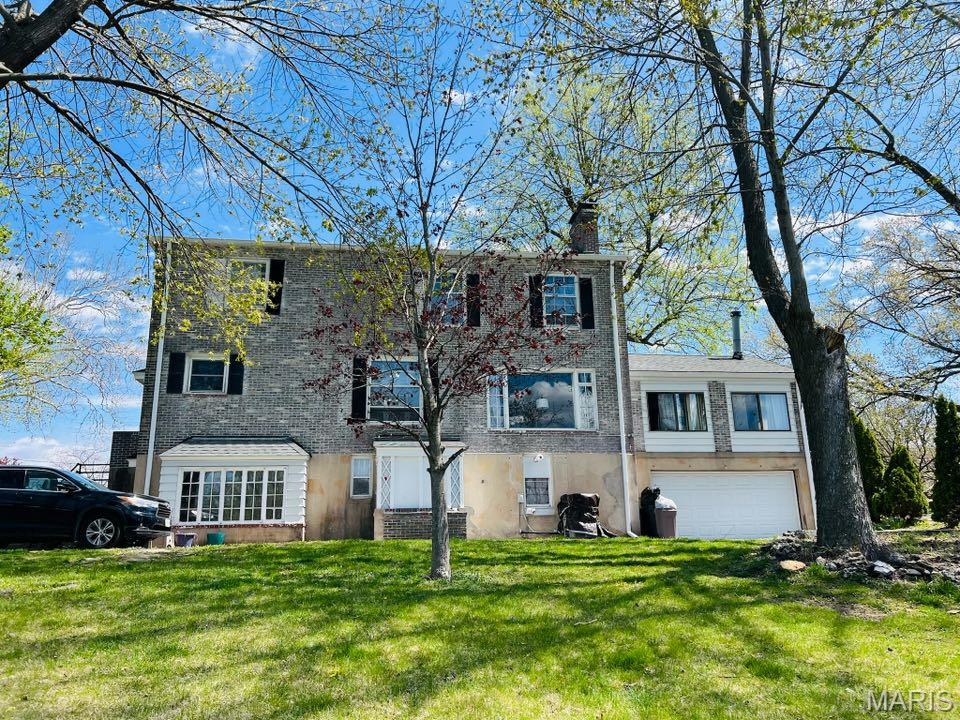 Homes for sale in Hannibal, MO | 603 Country Club Dr, Hannibal, MO 63401 | MLS# MIS25025482