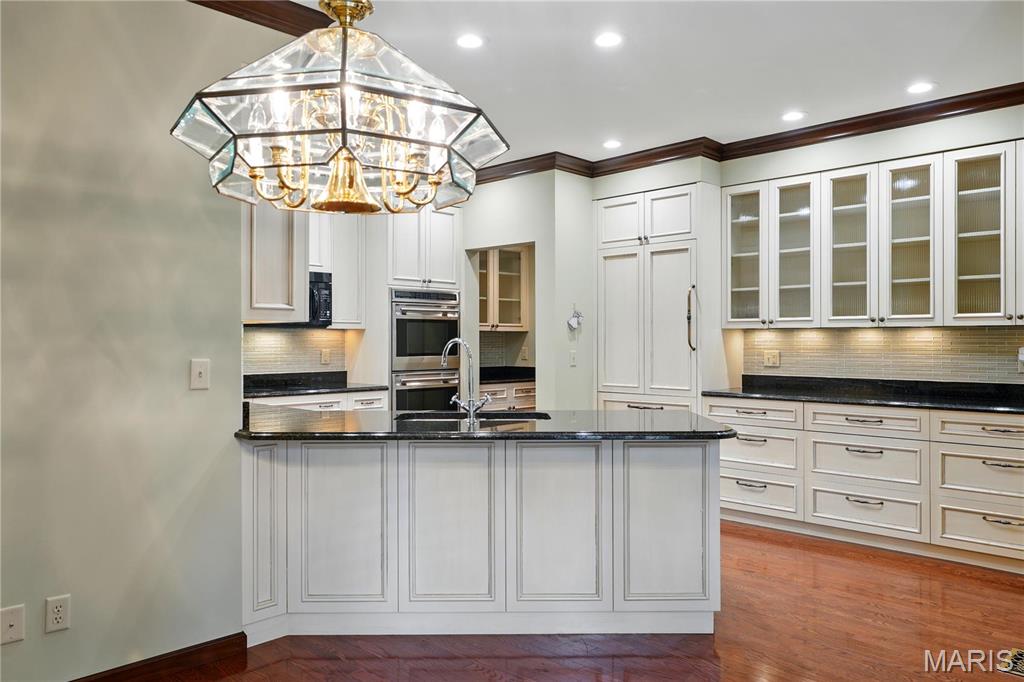 Homes for sale in Chesterfield, MO | 14021 Woods Mill Cove Dr, Chesterfield, MO 63017 | MLS# MIS25025658