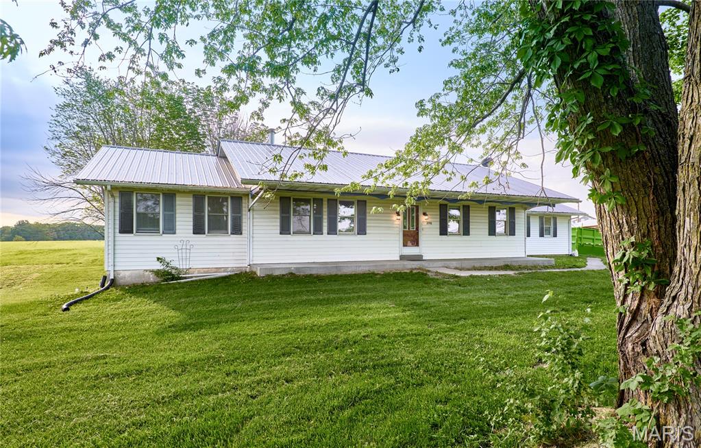 Homes for sale in Troy, MO | 2744 N Us Hwy 61, Troy, MO 63379 | MLS# MIS25026766