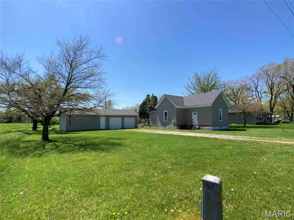 Homes for sale in High Hill, MO | 898 Tree Farm Road, High Hill, MO 63350 | MLS# MIS25026896