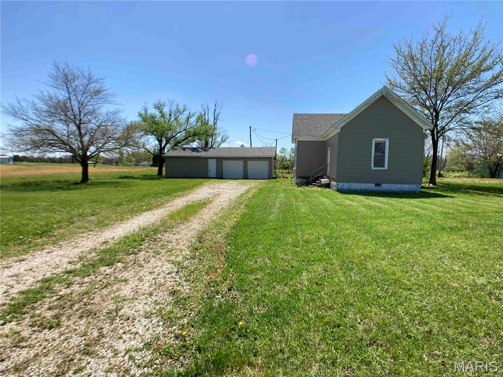 Homes for sale in High Hill, MO | 898 Tree Farm Road, High Hill, MO 63350 | MLS# MIS25026896