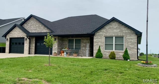 Homes for sale in Hannibal, MO | 300 Braeburn Dr, Hannibal, MO 63401 | MLS# MIS25027398