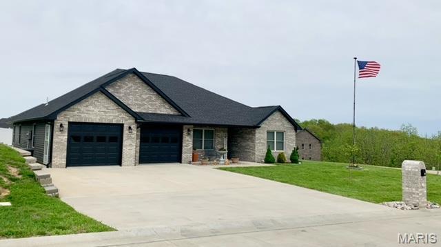 Homes for sale in Hannibal, MO | 300 Braeburn Dr, Hannibal, MO 63401 | MLS# MIS25027398