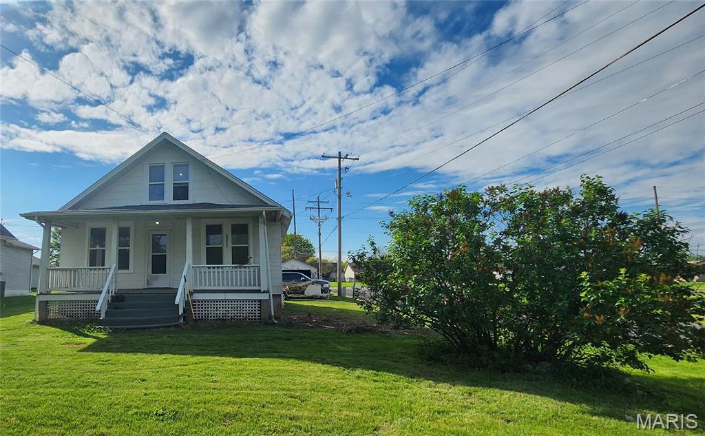 Homes for sale in Chester, IL | 2311 State St, Chester, IL 62233 | MLS# MIS25027586