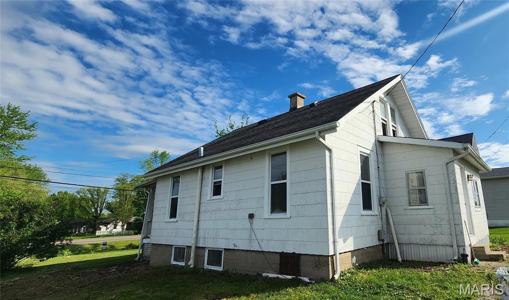 Homes for sale in Chester, IL | 2311 State St, Chester, IL 62233 | MLS# MIS25027586