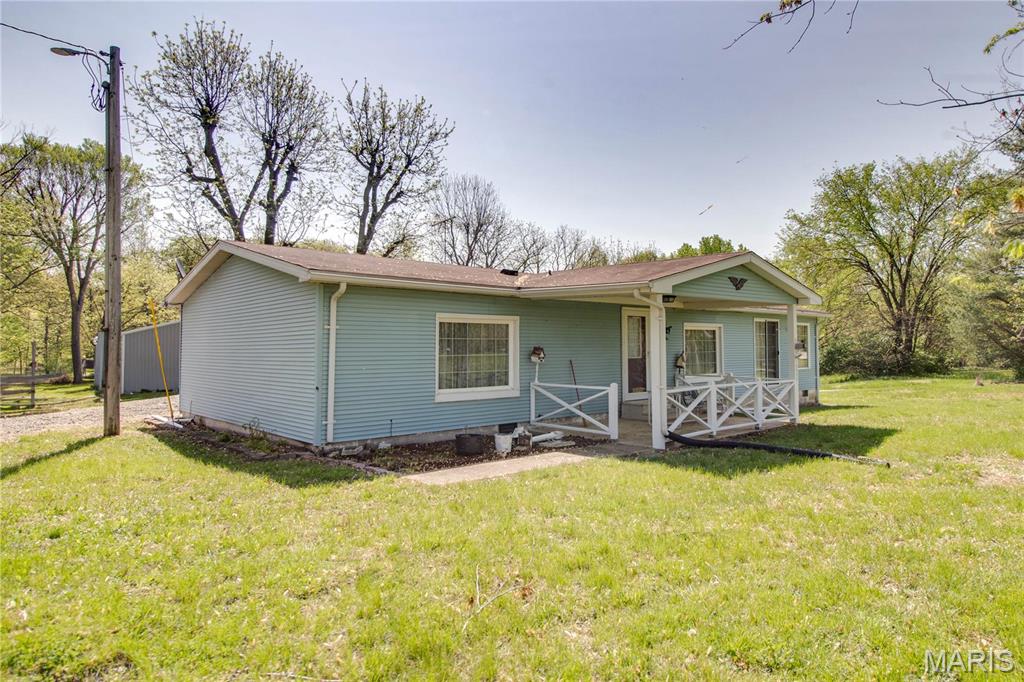 Homes for sale in Jerseyville, IL | 16684 Indian Lake Rd, Jerseyville, IL 62052 | MLS# MIS25027732