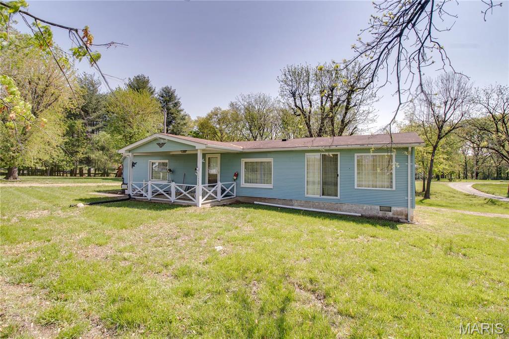 Homes for sale in Jerseyville, IL | 16684 Indian Lake Rd, Jerseyville, IL 62052 | MLS# MIS25027732