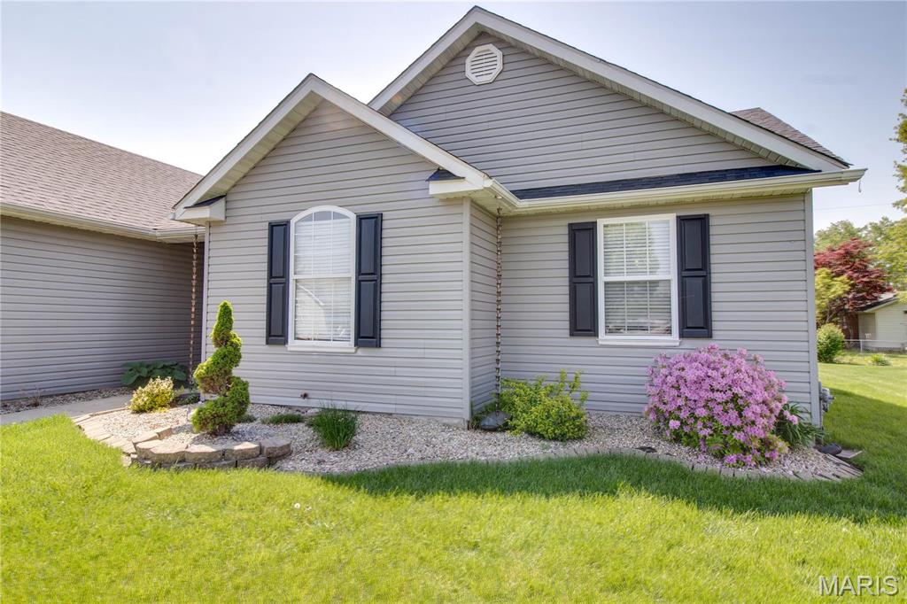 Homes for sale in Jerseyville, IL | 610 Cross Winds Ct, Jerseyville, IL 62052 | MLS# MIS25027735