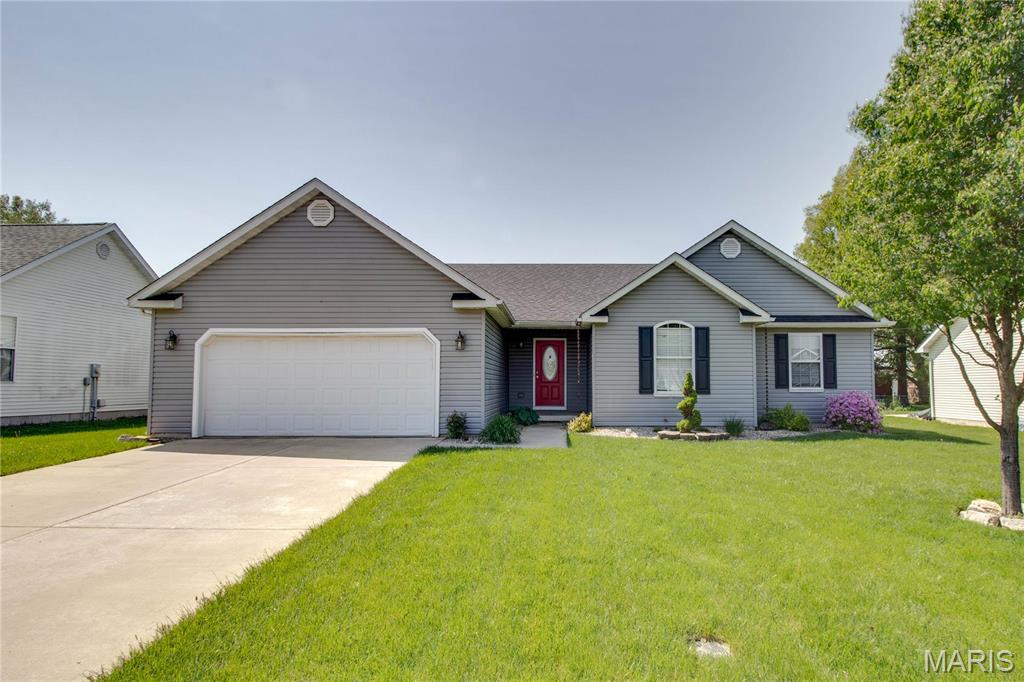 Homes for sale in Jerseyville, IL | 610 Cross Winds Ct, Jerseyville, IL 62052 | MLS# MIS25027735