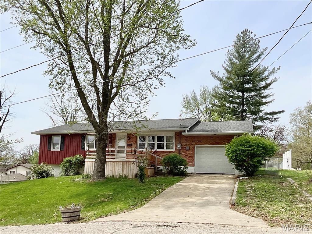 Homes for sale in Hannibal, MO | 1525 Frank St, Hannibal, MO 63401 | MLS# MIS25027783