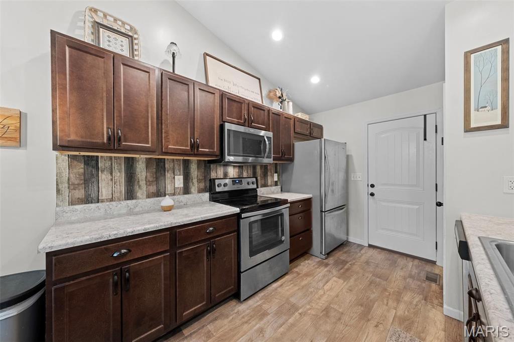 Homes for sale in Winfield, MO | 113 Linder Ln, Winfield, MO 63389 | MLS# MIS25028213