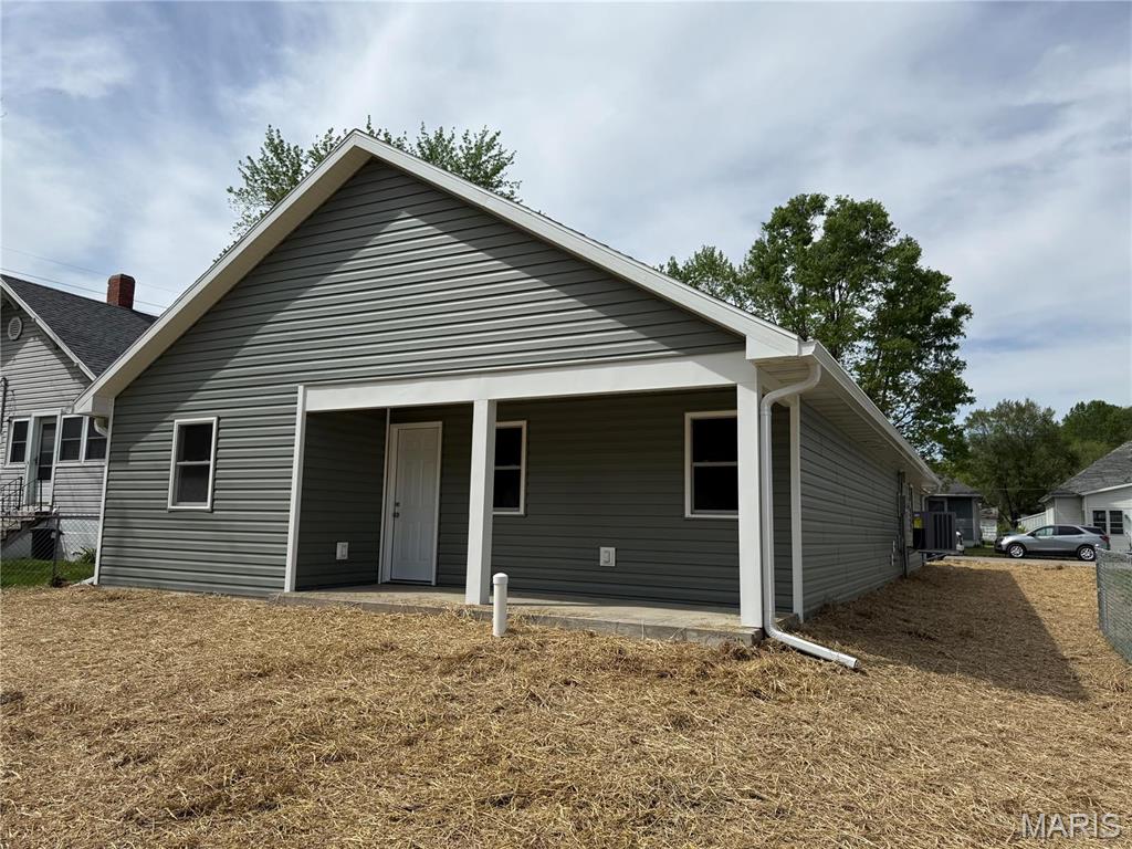 Homes for sale in Hannibal, MO | 2609 Chestnut St, Hannibal, MO 63401 | MLS# MIS25028259