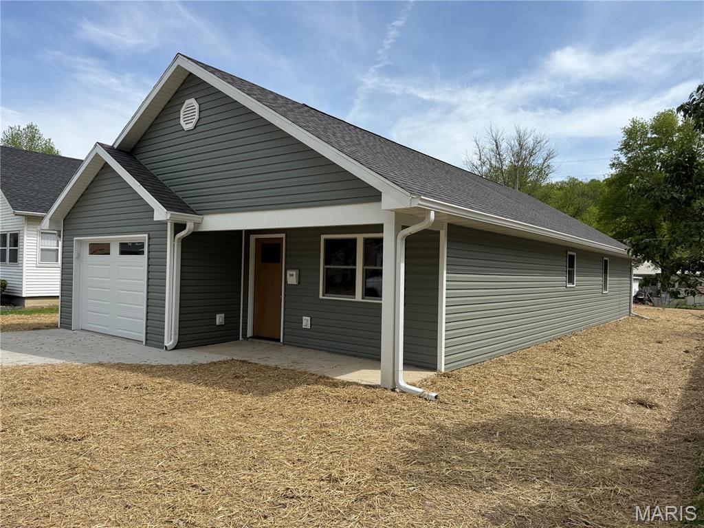 Homes for sale in Hannibal, MO | 2609 Chestnut St, Hannibal, MO 63401 | MLS# MIS25028259