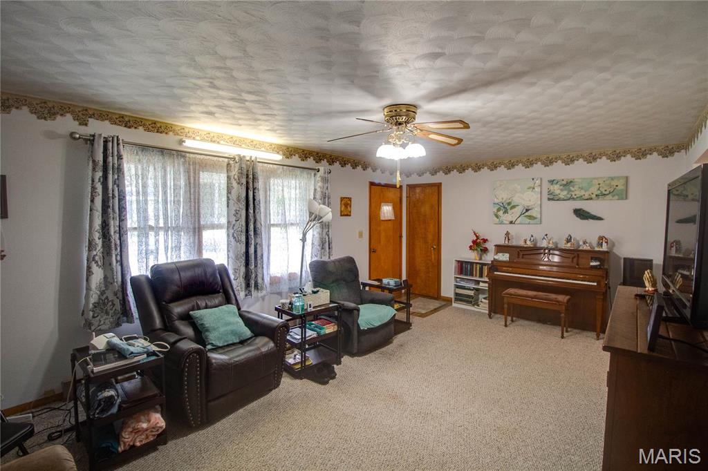 Homes for sale in Jerseyville, IL | 205 W Prairie St, Jerseyville, IL 62052 | MLS# MIS25028548