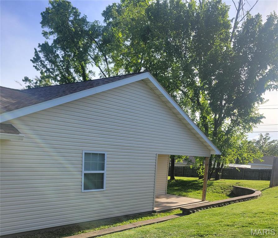 Homes for sale in Hannibal, MO | 113 Stone Ridge Dr, Hannibal, MO 63401 | MLS# MIS25029378