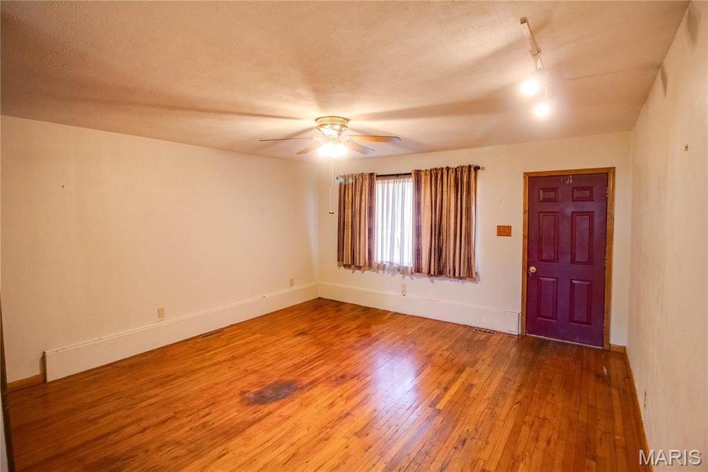 Homes for sale in Jerseyville, IL | 122 Kirby St, Jerseyville, IL 62052 | MLS# MIS25029613