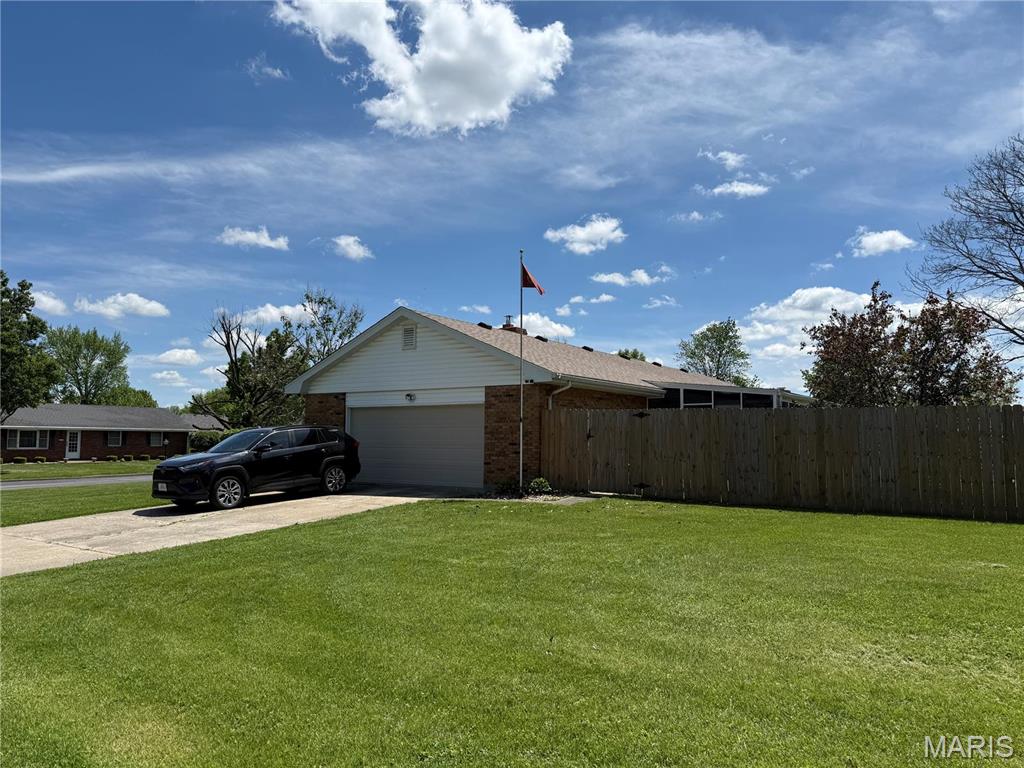 Homes for sale in Montgomery, MO | 101 Sharon Dr, Montgomery, MO 63361 | MLS# MIS25029664