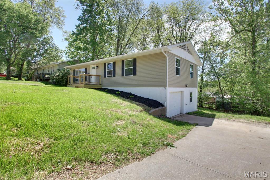 Homes for sale in Hannibal, MO | 3613 Iowa Ave, Hannibal, MO 63401 | MLS# MIS25029754