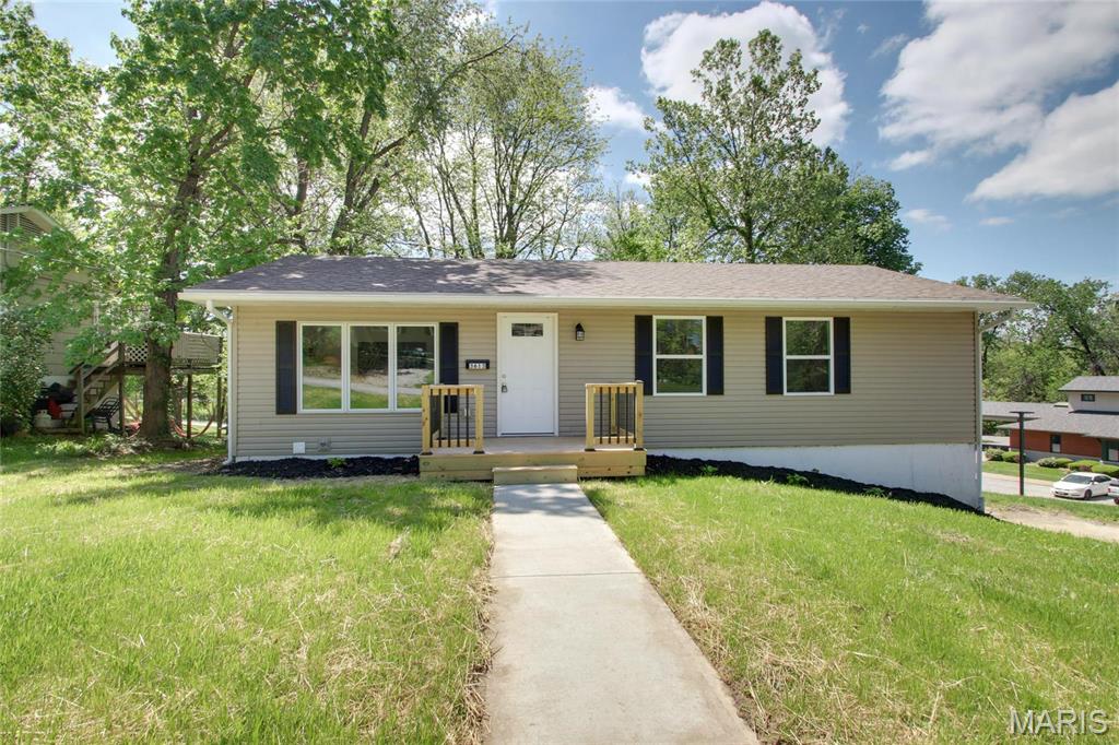 Homes for sale in Hannibal, MO | 3613 Iowa Ave, Hannibal, MO 63401 | MLS# MIS25029754