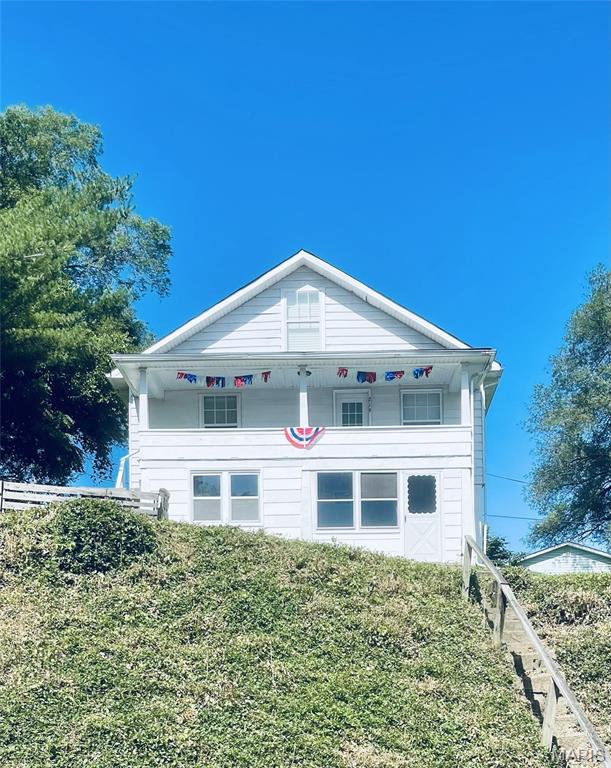 Homes for sale in Winfield, MO | 219 2Nd St, Winfield, MO 63389 | MLS# MIS25030068