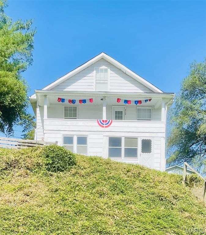 Homes for sale in Winfield, MO | 219 2Nd St, Winfield, MO 63389 | MLS# MIS25030068