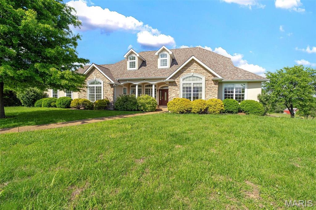 Homes for sale in De Soto, MO | 3033 Oakvale Rd, De Soto, MO 63020 | MLS# MIS25030074