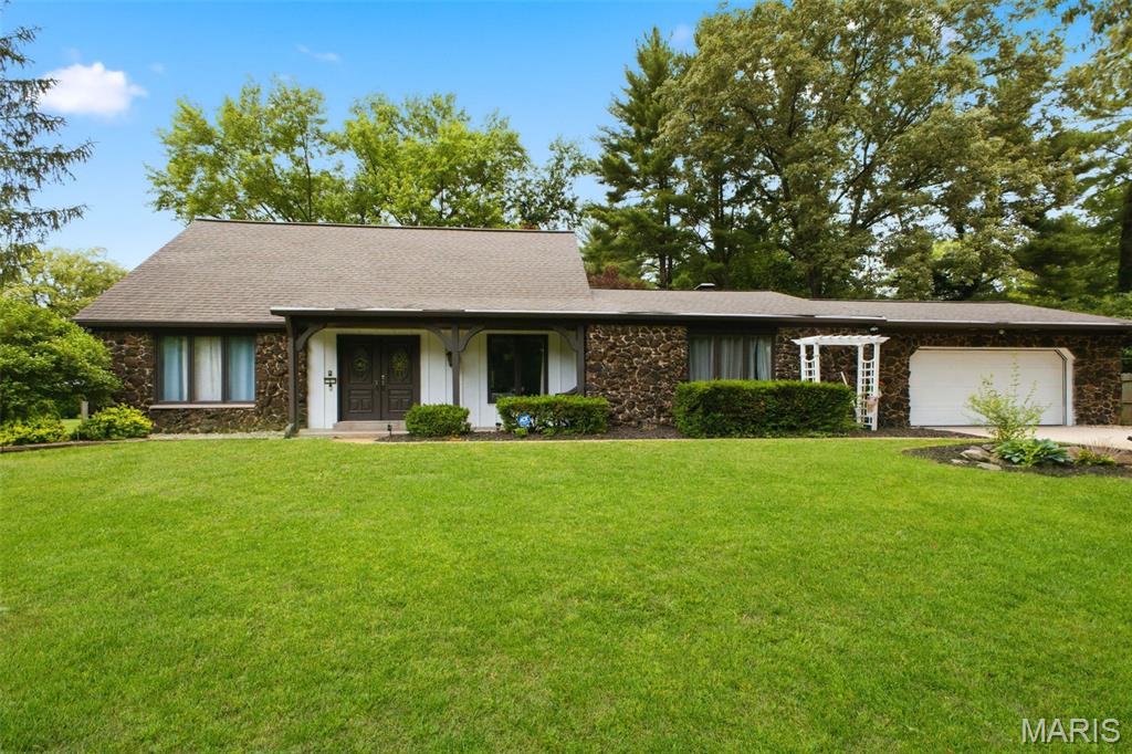 Homes for sale in Belleville, IL | 5 Dahlia Ln, Belleville, IL 62221 | MLS# MIS25030616