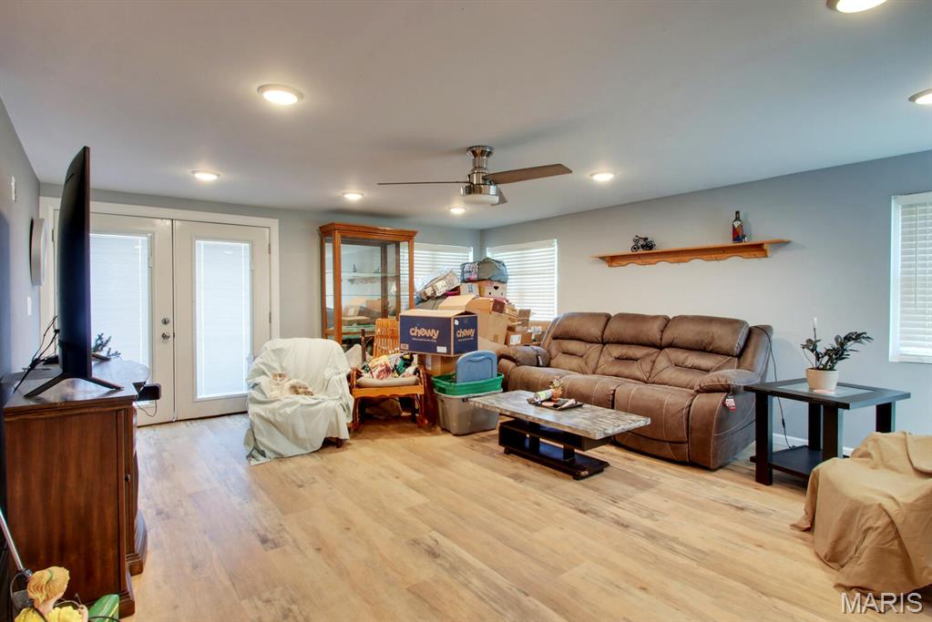 Homes for sale in Hannibal, MO | 2208 Pleasant St, Hannibal, MO 63401 | MLS# MIS25031169