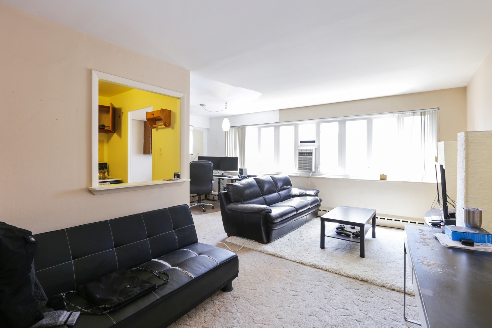 2nd image of 700 W Bittersweet Pl #605, Chicago, IL 60613 | MLS# 09944333
