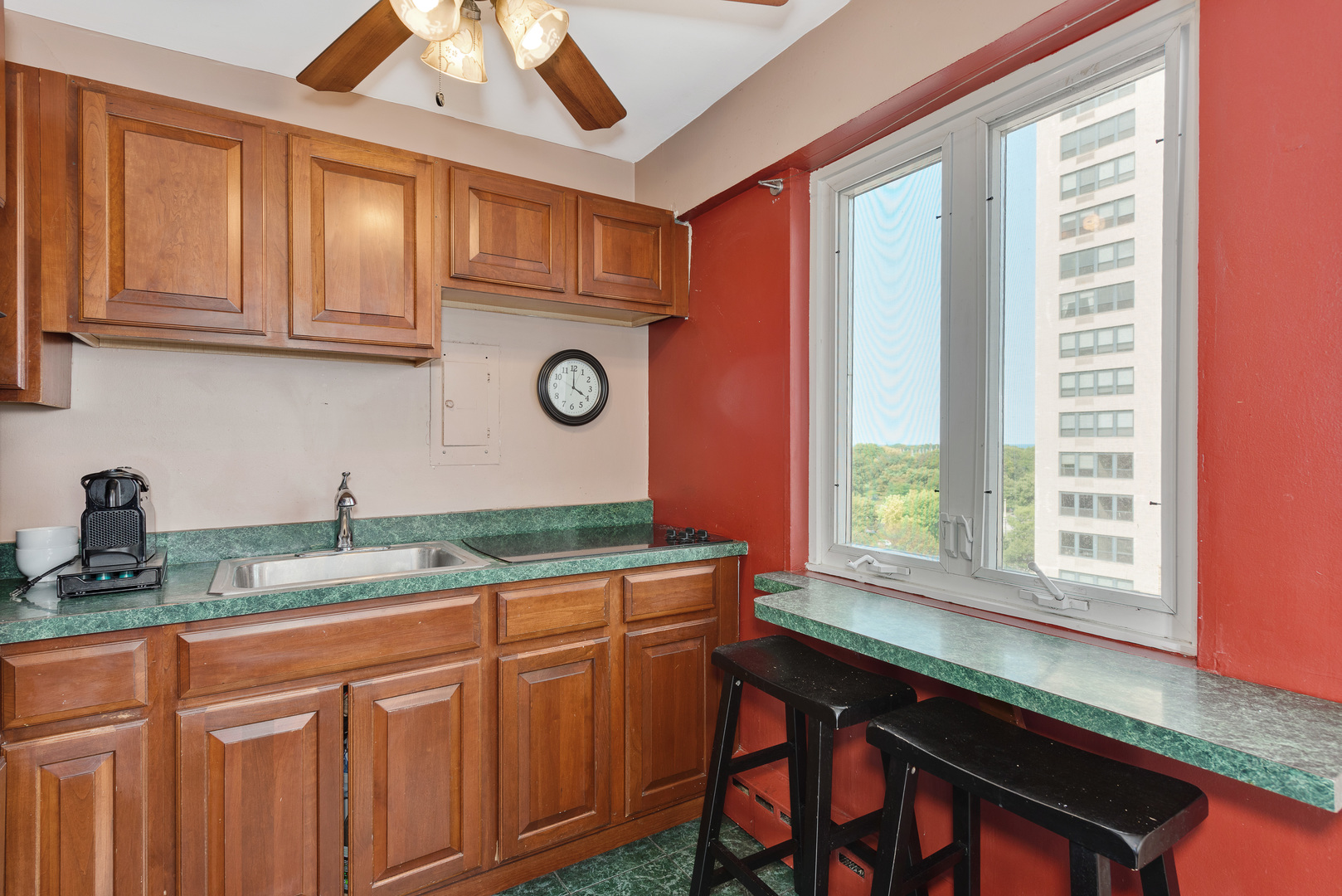 4th image of 700 W Bittersweet Pl #806, Chicago, IL 60613 | MLS# 10053461