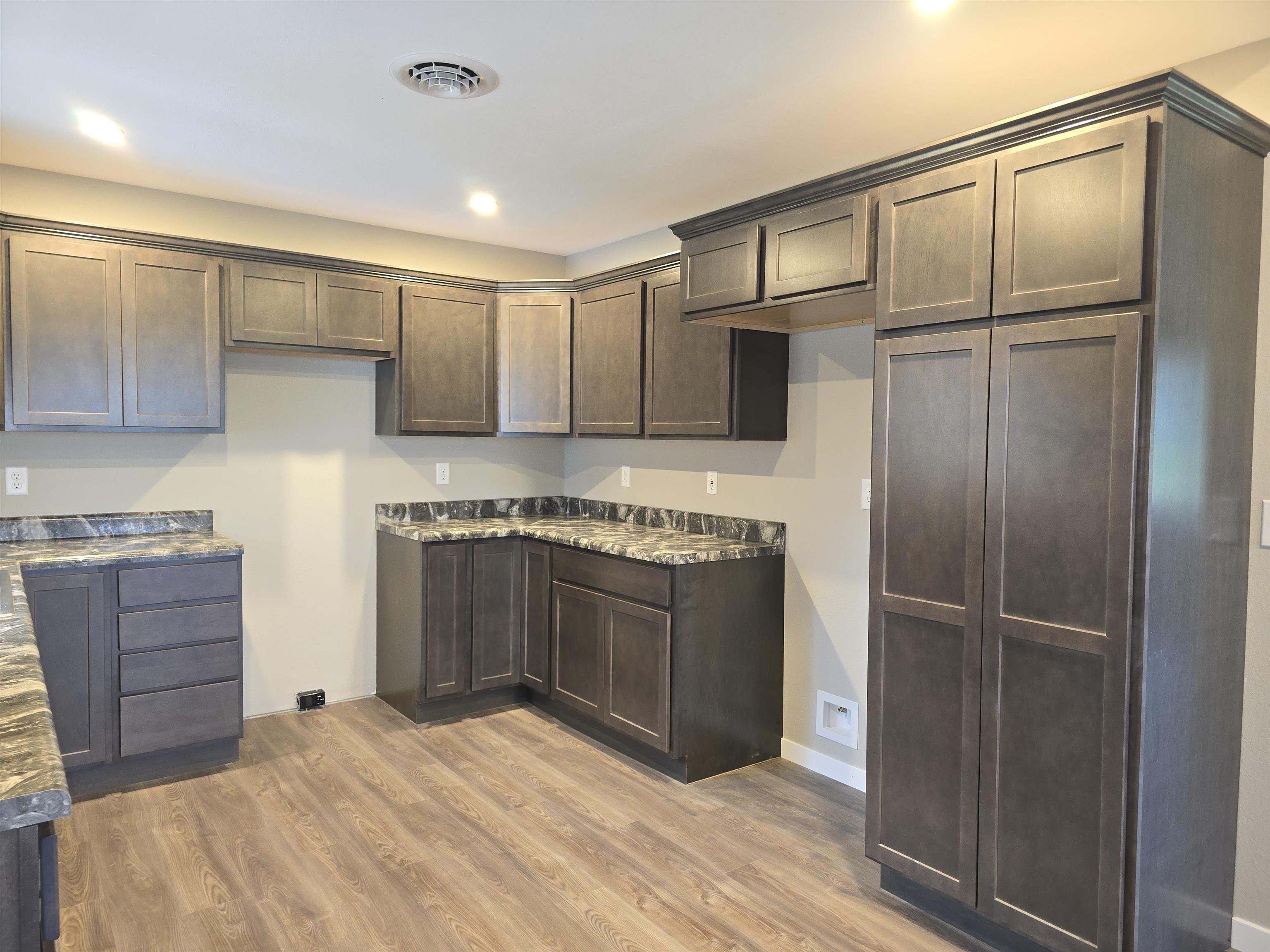 2nd image of 1005 Augusta Rd, Carthage, IL 62321 | MLS# 100539017