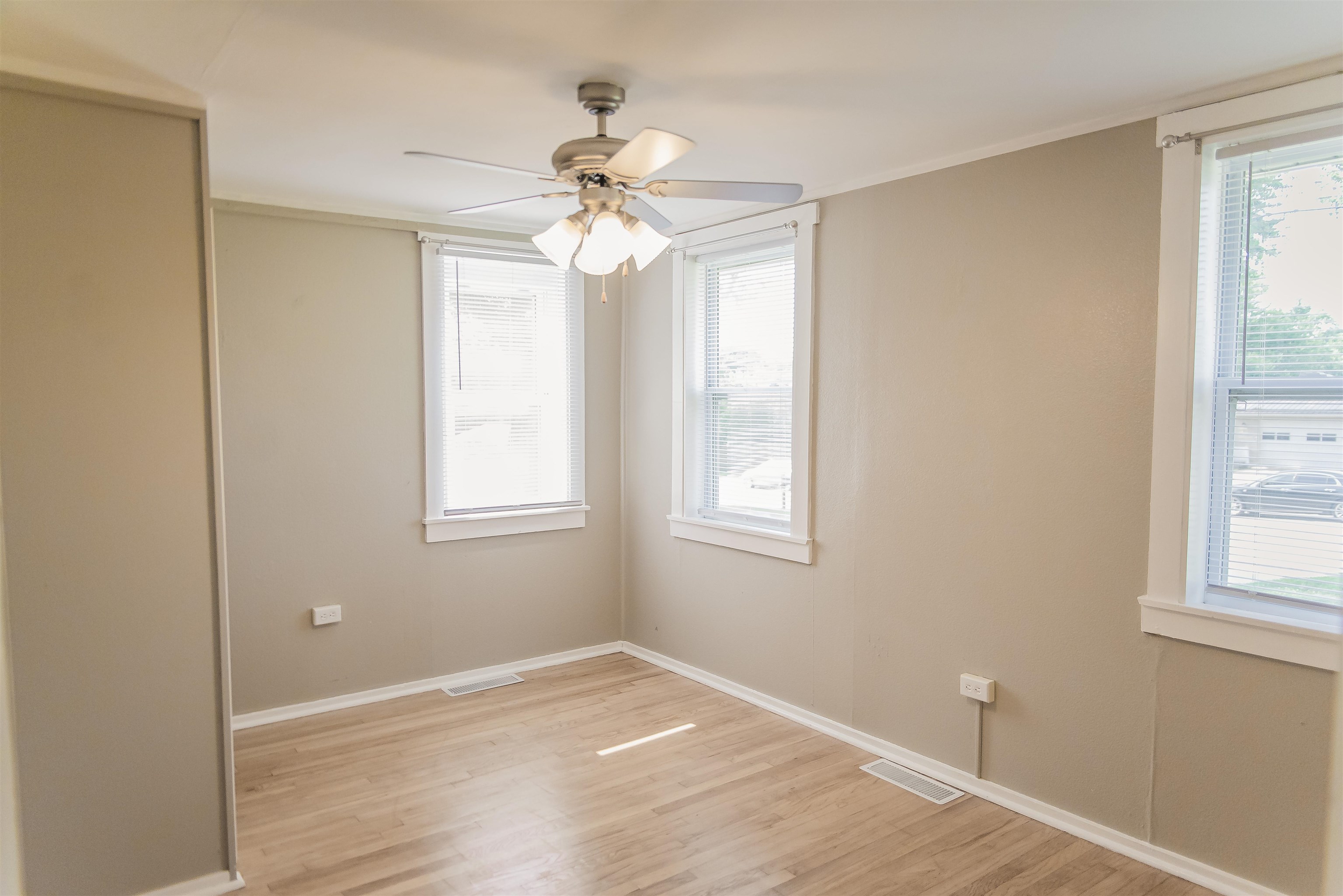 5th image of 3206 Harrison St, Quincy, IL 62301 | MLS# 100539070