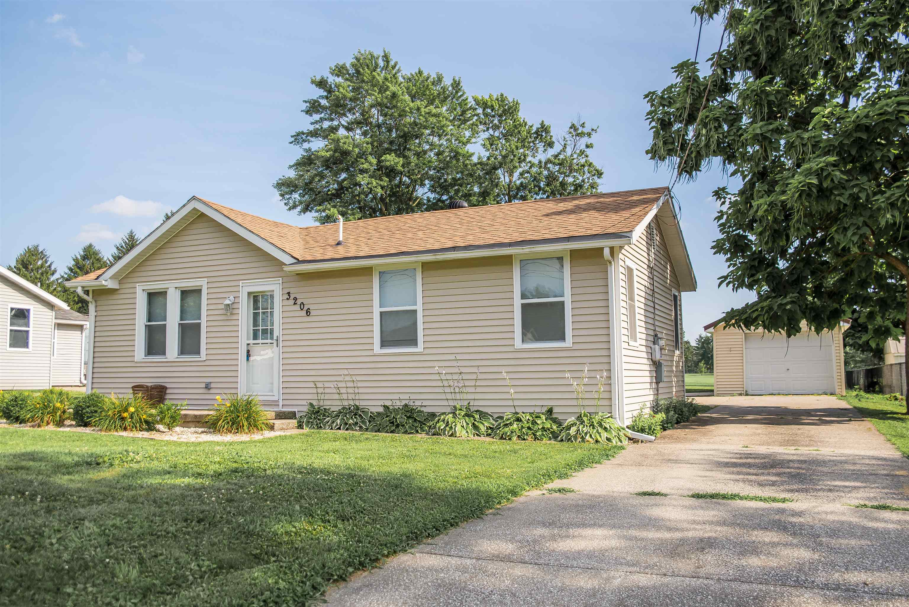 1st image of 3206 Harrison St, Quincy, IL 62301 | MLS# 100539070