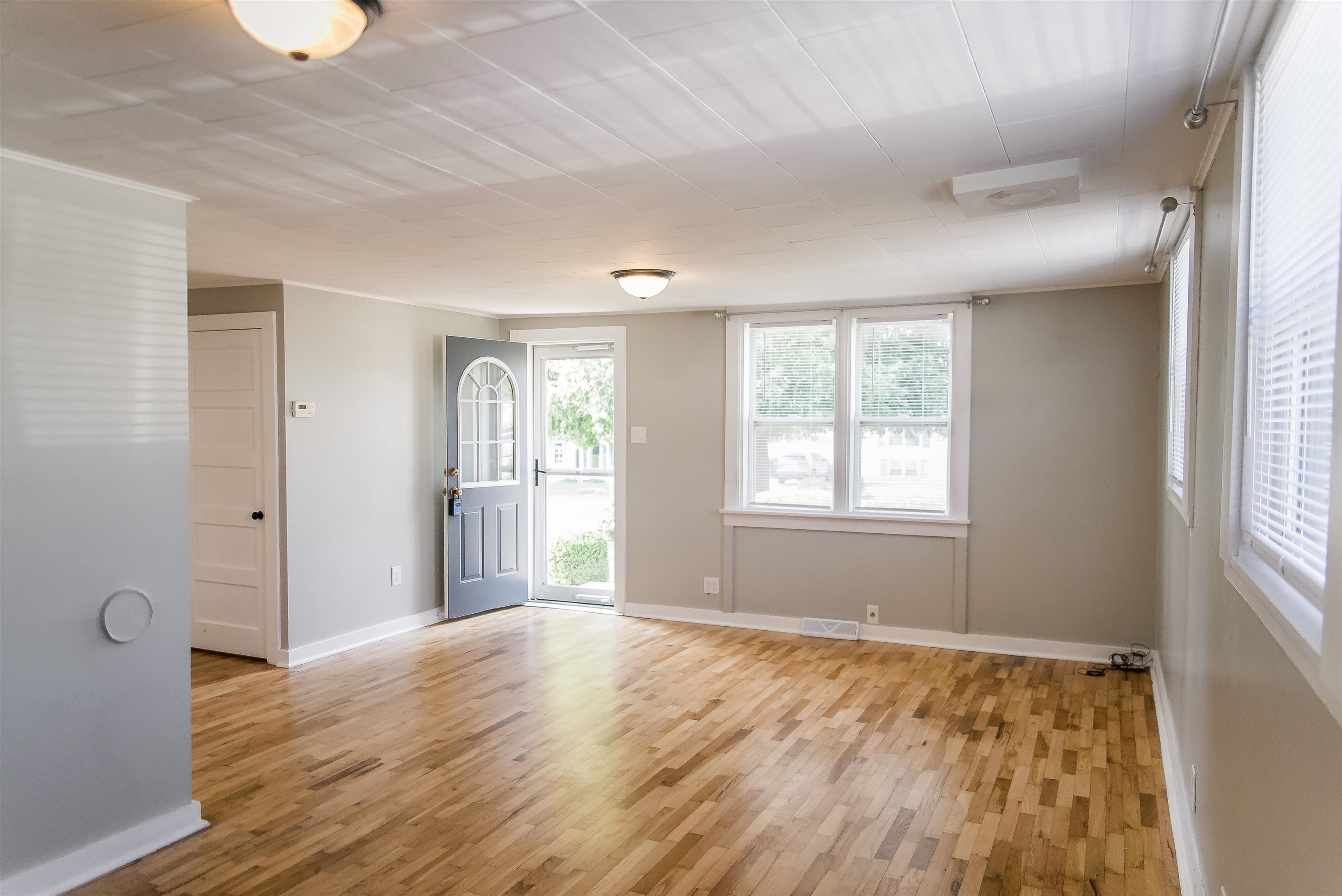 3rd image of 3208 Harrison St, Quincy, IL 62301 | MLS# 100539071