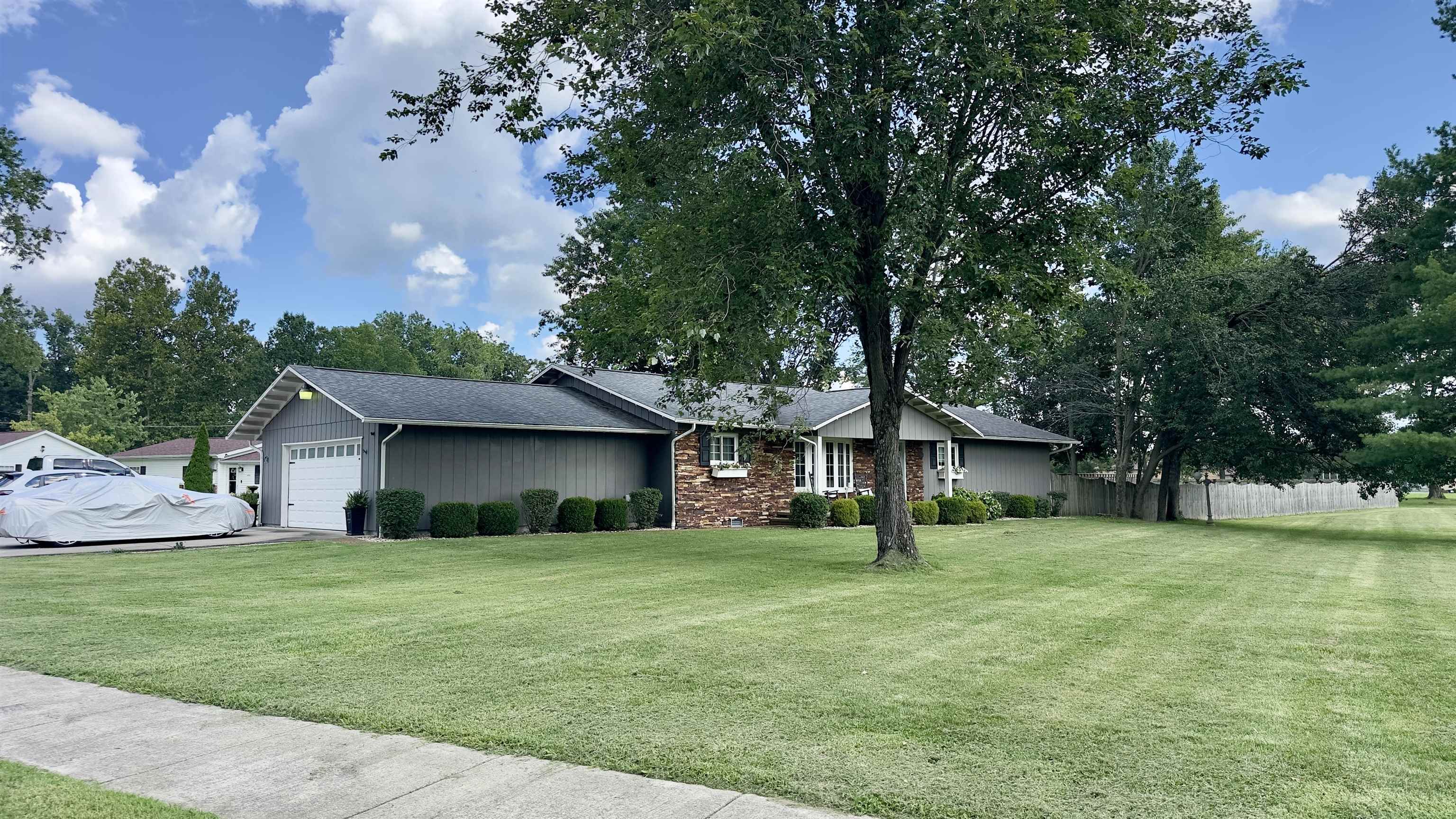 1st image of 1402 E Cleveland St E, West Frankfort, IL 62896 | MLS# 100539072