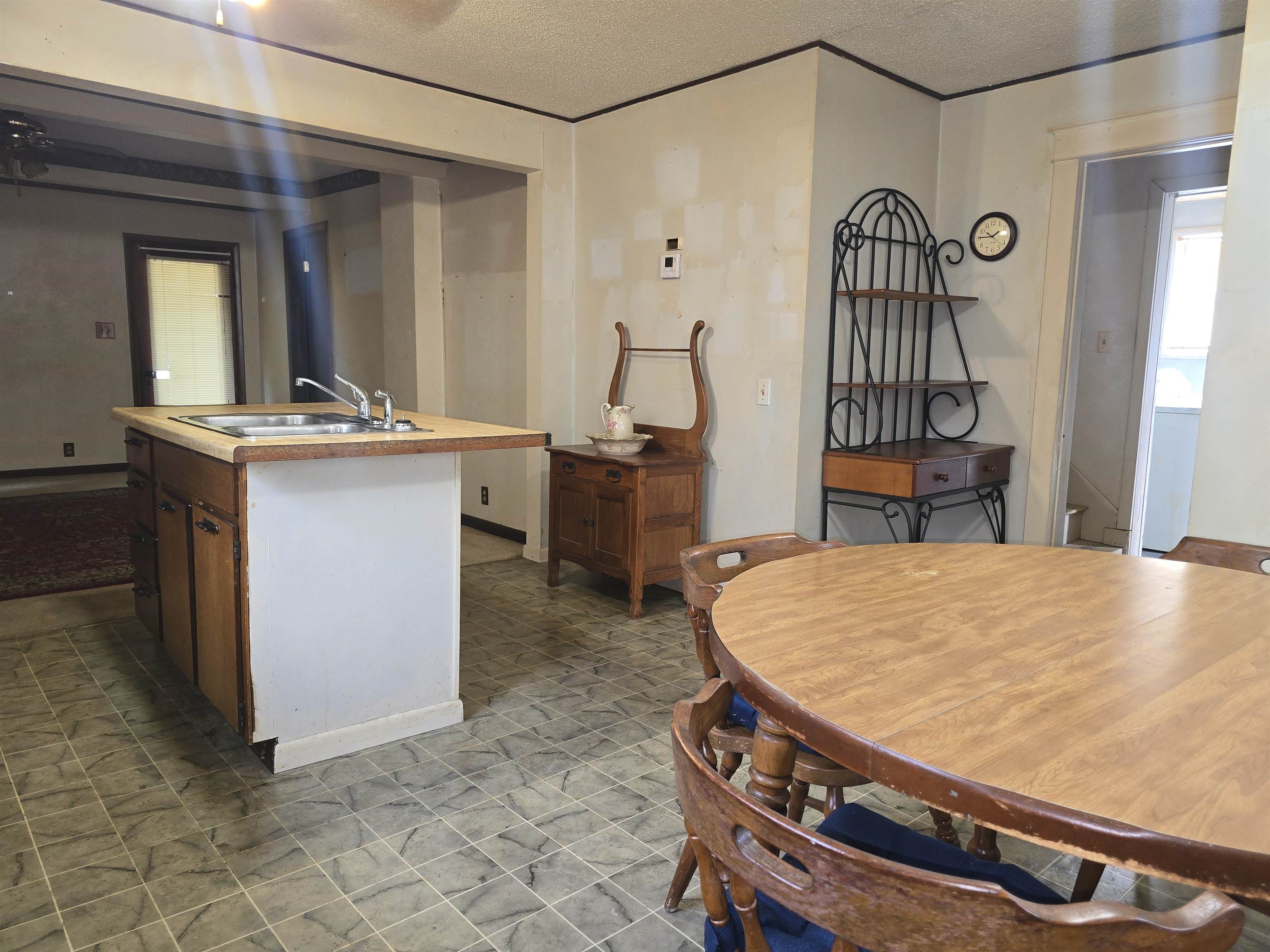 4th image of 57 W Main St, Carthage, IL 62321 | MLS# 100539085
