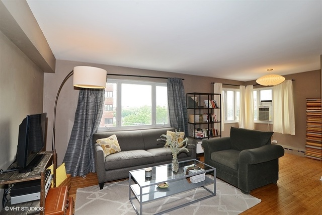 2nd image of 700 W Bittersweet Pl #508, Chicago, IL 60613 | MLS# 10347600