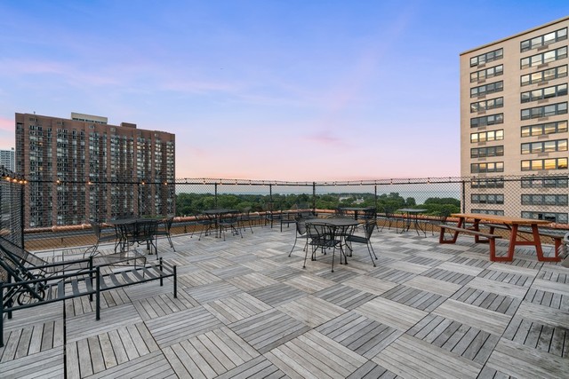 2nd image of 700 W Bittersweet Pl #810, Chicago, IL 60613 | MLS# 10539070