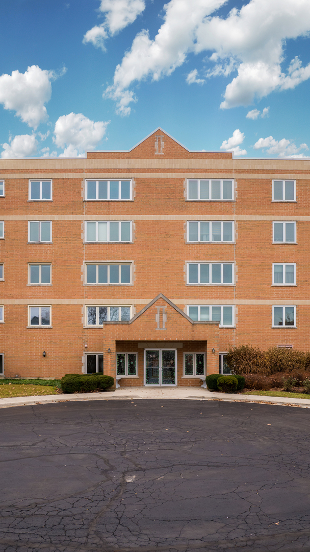 Homes for sale in Niles, IL | 7450 N Waukegan Rd #507, Niles, IL 60714 | MLS# 10585121