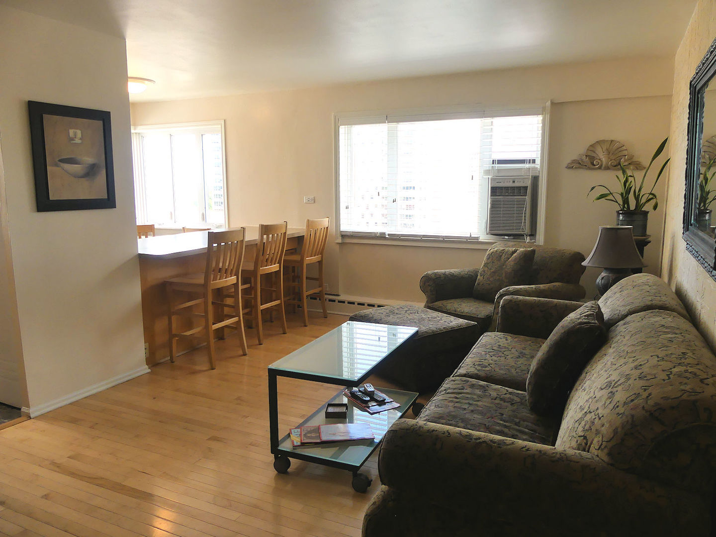 3rd image of 700 W Bittersweet Pl #1006, Chicago, IL 60613 | MLS# 10784733