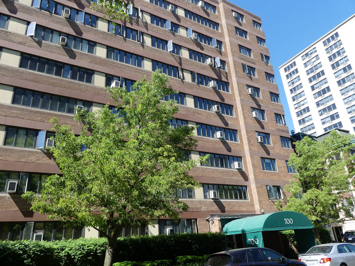 1st image of 700 W Bittersweet Pl #1006, Chicago, IL 60613 | MLS# 10784733
