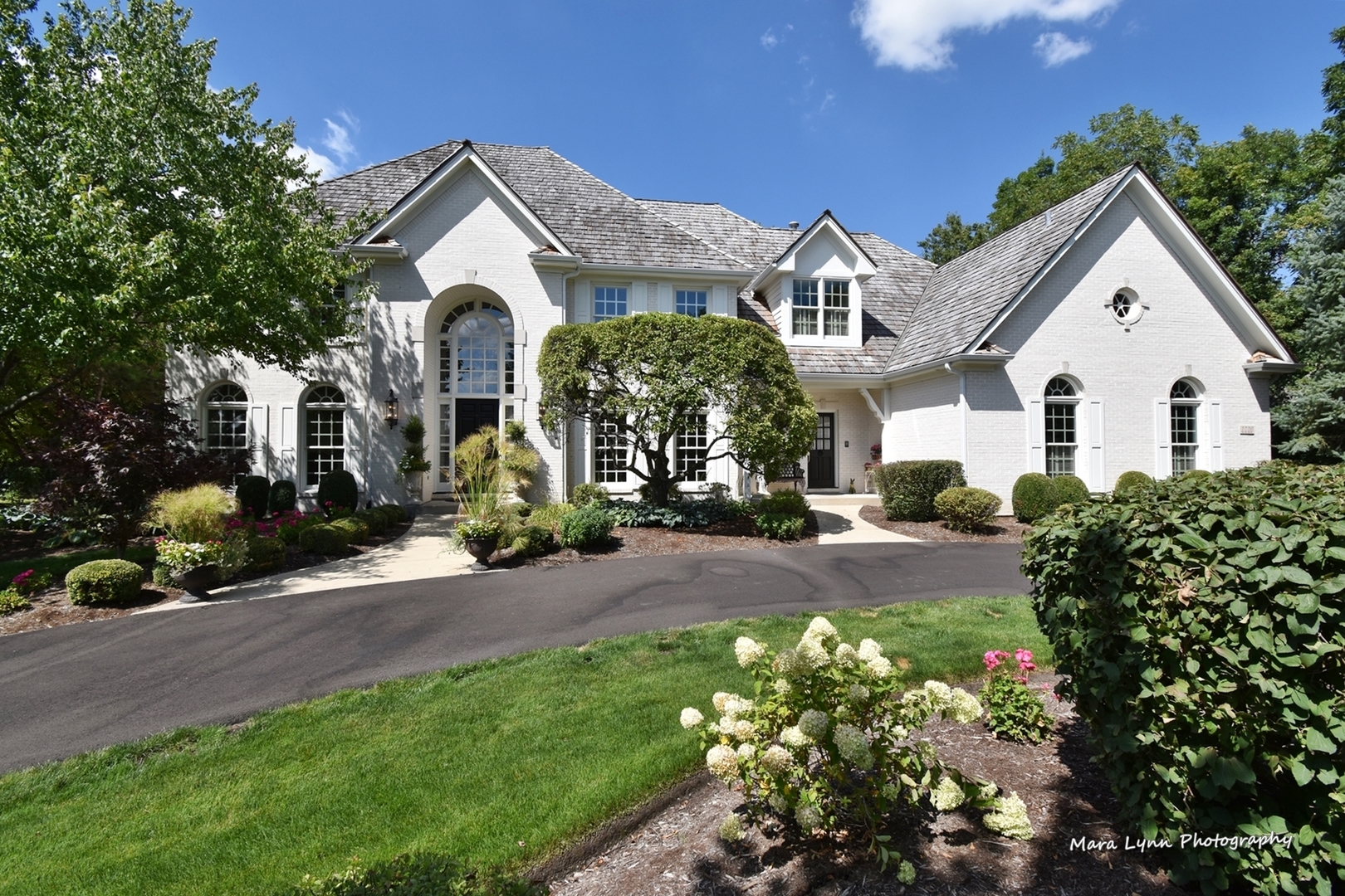 Homes for sale in Saint Charles, IL | 1110 Fox Glen Dr, Saint Charles, IL 60174 | MLS# 10840496