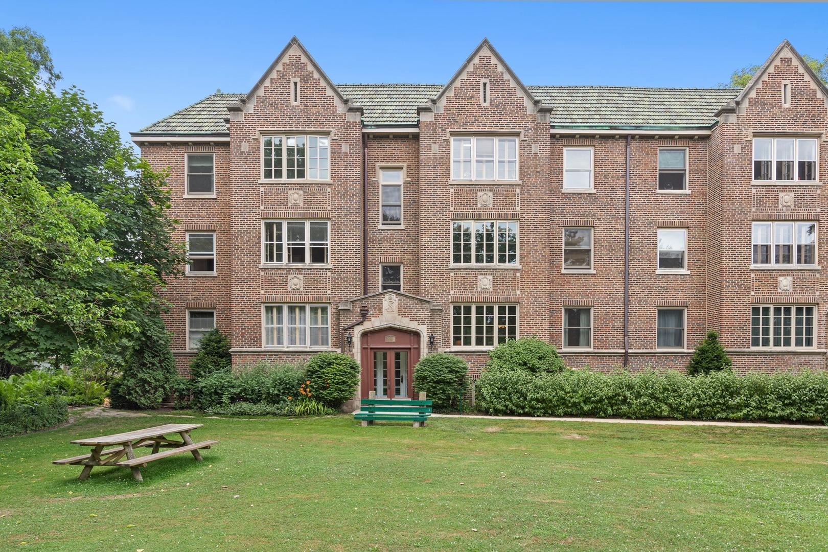 2nd image of 1210 Central St #1N, Evanston, IL 60201 | MLS# 10955453
